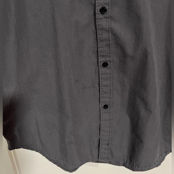 Men’s button down casual shirt, medium - Picture 3 of 4